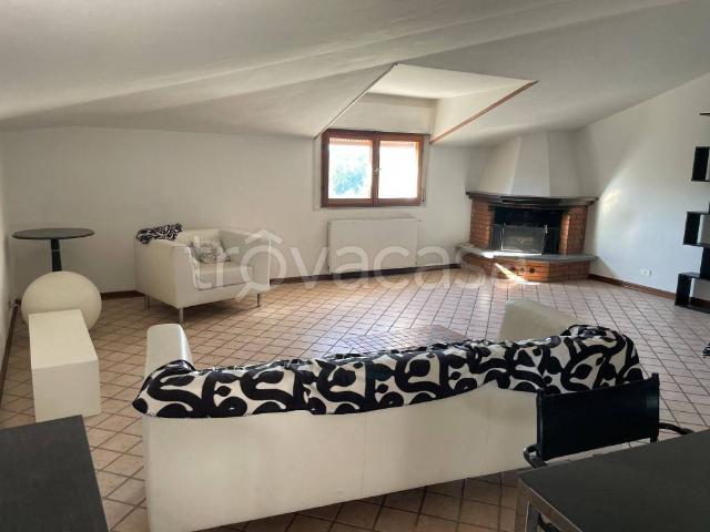 Appartamento in in affitto da privato a Rivergaro via Genova, 74A, da privato, vista panoramica, caminetto TrovaCasa