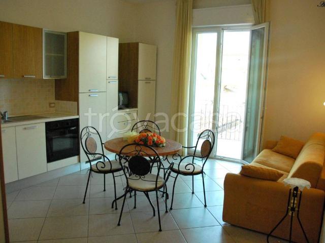 Appartamento in in affitto da privato a Rimini via Pietro Garattoni, 27, da privato, vicinanze negozi, zona residenziale TrovaCasa