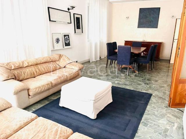 Appartamento in in affitto da privato a Rimini via Roma, 19, arredato, da privato, lavatrice TrovaCasa