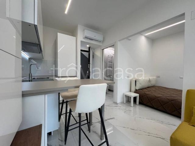 Appartamento in in affitto da privato a Rimini viale Barce, 33, da privato, vista mare, ascensore TrovaCasa