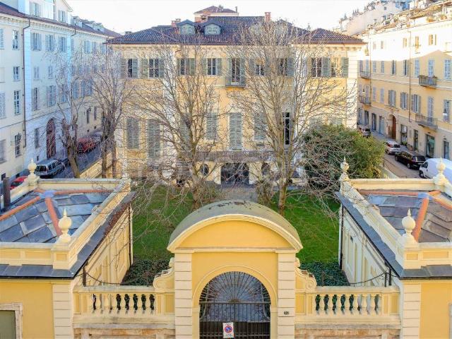 Appartamento in in affitto da privato a Torino via San Massimo, 5, da privato, riscaldamento autonomo, ascensore TrovaCasa