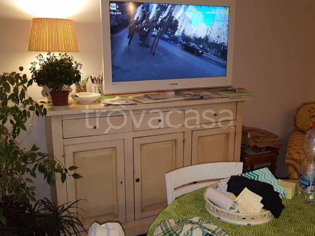 Appartamento in in affitto da privato a Teramo viale Giovanni Bovio, 115, da privato, riscaldamento autonomo, ascensore TrovaCasa
