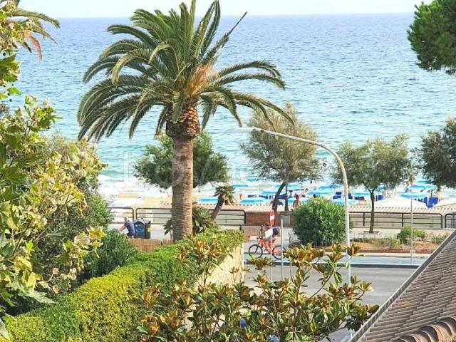 Appartamento in in affitto da privato a Terracina via Sicilia, 5, arredato, da privato, ascensore TrovaCasa