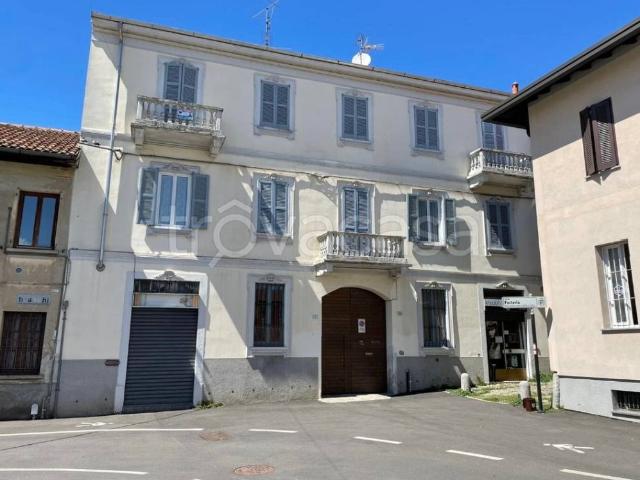 Appartamento in in affitto da privato a Tradate piazza Braschi, 2, arredato, posto auto, terrazzo TrovaCasa