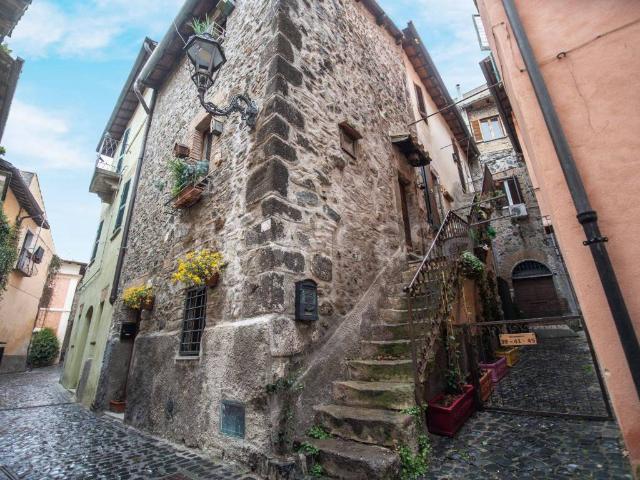 Appartamento in in affitto da privato a Trevignano Romano via Umberto I, da privato, lavatrice TrovaCasa
