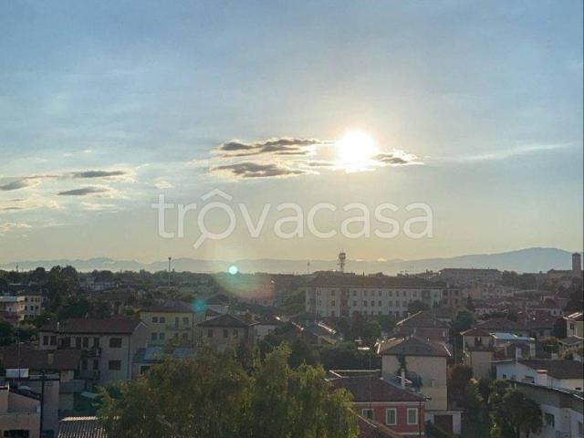 Appartamento in in affitto da privato a Treviso via Sant'Antonino, arredato, da privato TrovaCasa