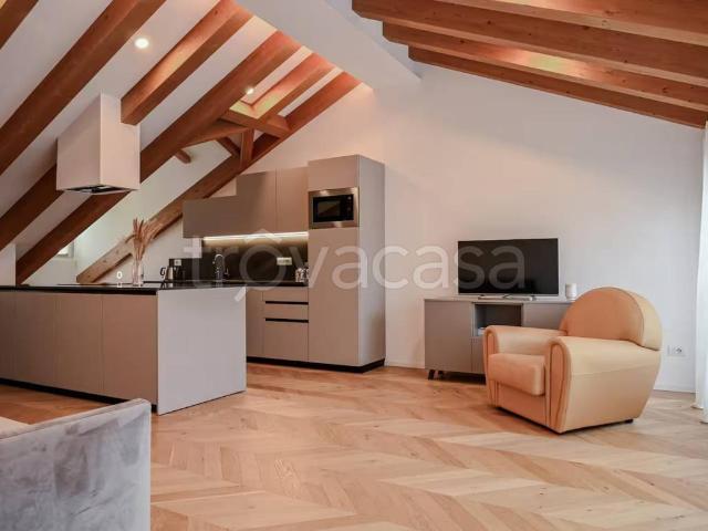 Appartamento in in affitto da privato a Trieste via Niccolò Machiavelli, 19, da privato, ristrutturato, centrale TrovaCasa