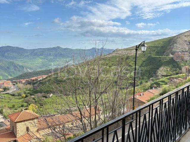 Appartamento in in affitto da privato a Troina via Umberto I, 401, arredato, da privato, balcone TrovaCasa