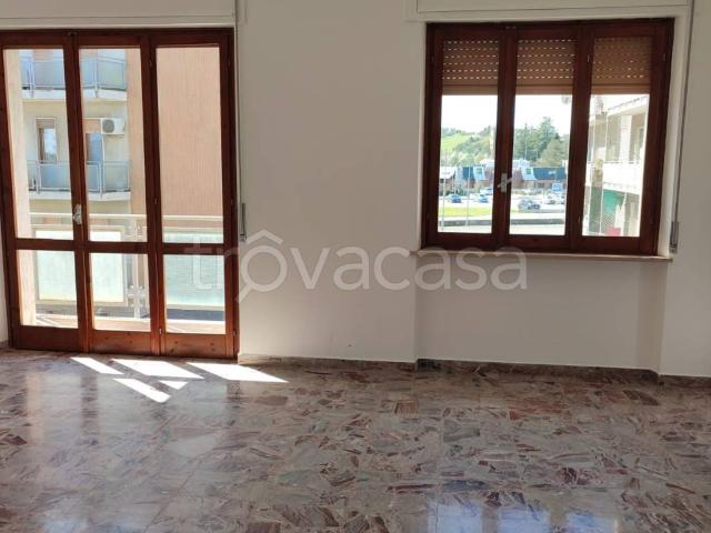 Appartamento in in affitto da privato a Valenza via Carlo Marx, 4, non arredato/vuoto, da privato, ascensore TrovaCasa