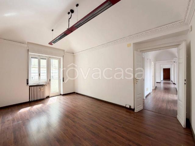 Appartamento in in affitto da privato a Valenza via Lega Lombarda, da privato, doppia esposizione, riscaldamento centralizzato TrovaCasa