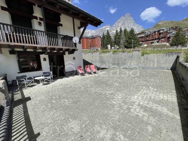 Appartamento in in affitto da privato a Valtournenche via Giomein, 33, box, terrazzo, da privato TrovaCasa