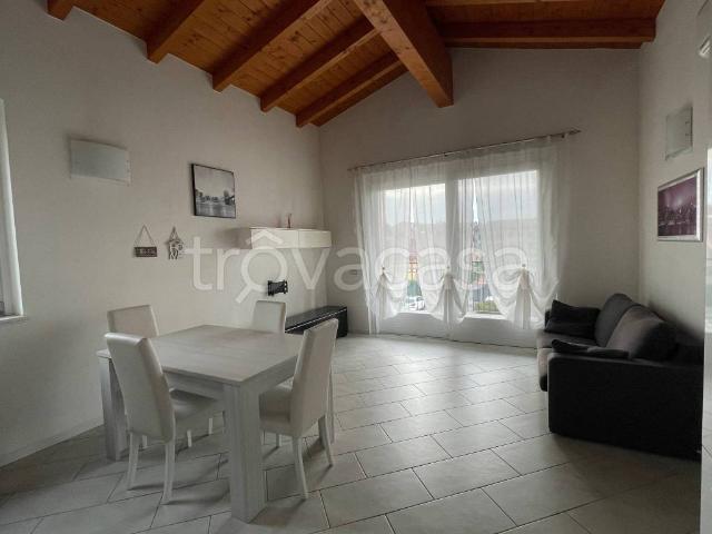 Appartamento in in affitto da privato a Vaprio d'Adda via Francesco Melzi d'Eril, arredato, box, terrazzo TrovaCasa