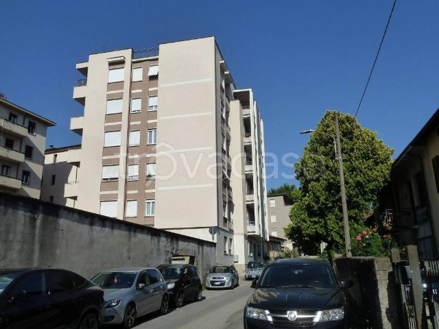 Appartamento in in affitto da privato a Varese via Alfredo Catalani, arredato, box, da privato TrovaCasa