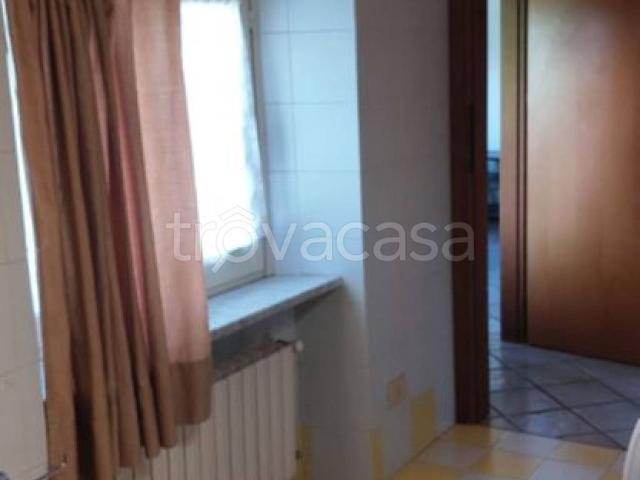 Appartamento in in affitto da privato a Varese via Archimede, 24, arredato, da privato, lavatrice TrovaCasa