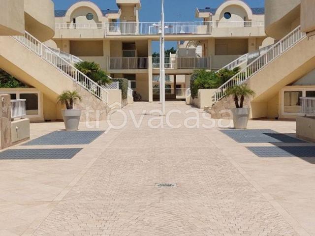 Appartamento in in affitto da privato a Vasto via ss16 Sud, arredato, giardino, terrazzo TrovaCasa