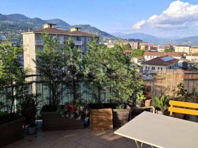 Appartamento in in affitto da privato a Verbania via Monte Zeda, 2, arredato, giardino, posto auto TrovaCasa