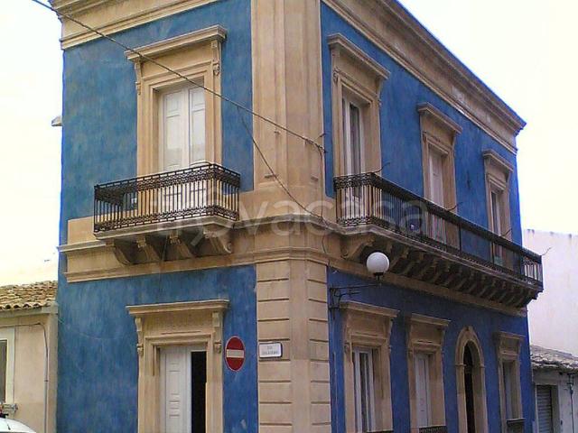 Appartamento in in affitto da privato a Vittoria via Bari, 64, arredato, terrazzo, da privato TrovaCasa