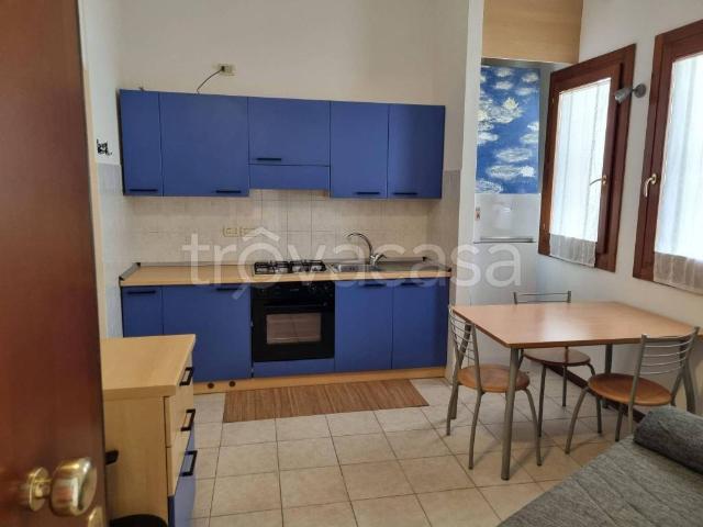 Appartamento in in affitto da privato a Vicenza viale Giangiorgio Trissino, 66, arredato, box, da privato TrovaCasa