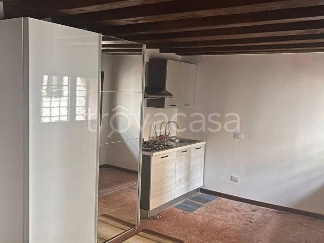 Appartamento in in affitto da privato a Vicenza corso Andrea Palladio, 159, da privato, parzialmente arredato, centrale TrovaCasa