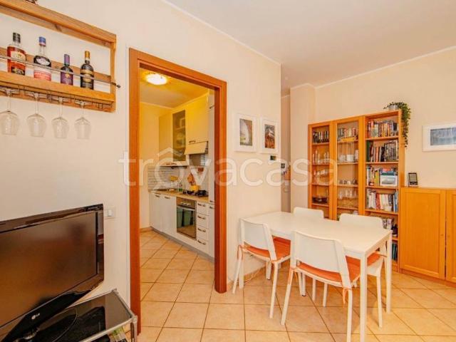Appartamento in in affitto da privato a Vigevano corso Novara, 78, giardino privato, da privato, cantina TrovaCasa