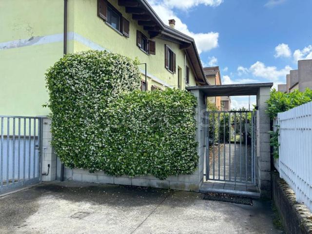 Appartamento in in affitto da privato a Vigevano viale Agricoltura, da privato, balcone TrovaCasa