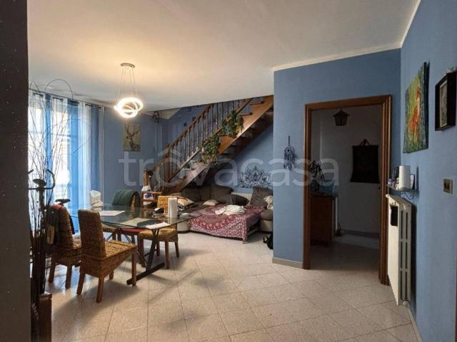 Appartamento in in affitto da privato a Villastellone via Cossolo, 24, arredato, giardino, terrazzo TrovaCasa