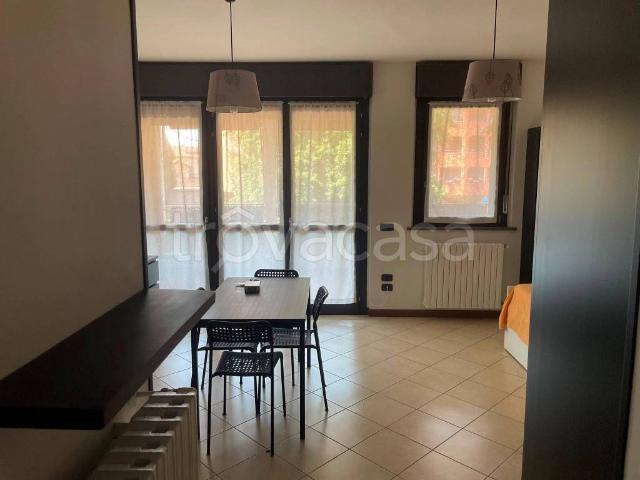 Appartamento in in affitto da privato ad Abbiategrasso via Cesare Battisti, 2, arredato, box, terrazzo TrovaCasa