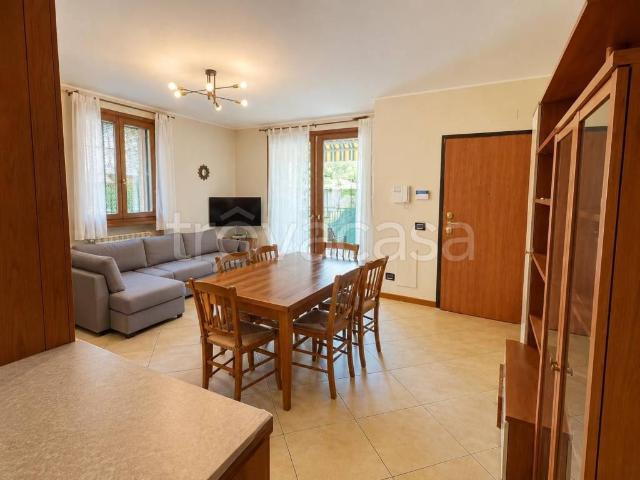 Appartamento in in affitto da privato ad Almenno San Salvatore via Adamello, 2A, box, terrazzo, da privato TrovaCasa