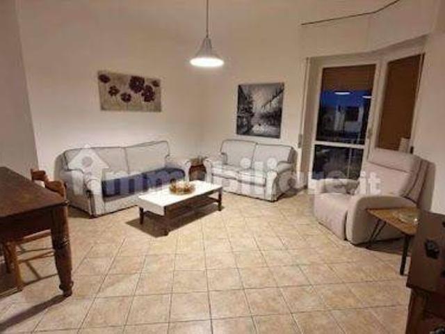 Appartamento in in affitto da privato ad Angera piazza Parrocchiale, 17, arredato, da privato, centrale TrovaCasa