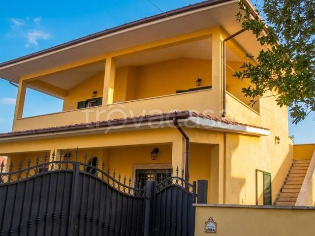 Appartamento in in affitto da privato ad Anzio via Ardeatina, 416, giardino, posto auto, da privato TrovaCasa