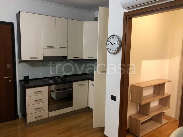 Appartamento in in affitto da privato ad Arese via Eliseo Vismara, da privato, riscaldamento autonomo, ascensore TrovaCasa