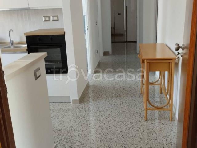 Appartamento in in affitto da privato ad Ascea via degli Oleandri, da privato, lavatrice, frigorifero TrovaCasa