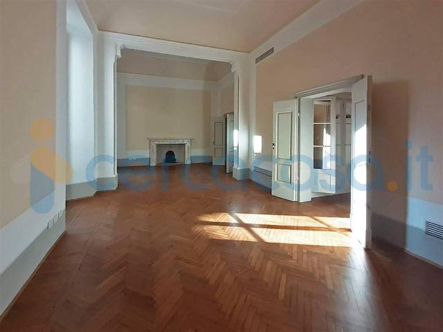 Appartamento in ottime condizioni in affitto a Firenze