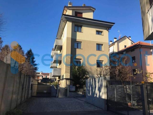 Appartamento in ottime condizioni, in affitto in Via Generale A. Cantore, Lissone