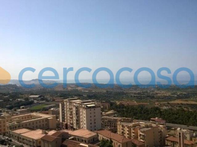 Appartamento in ottime condizioni, in affitto in Via Empedocle, Agrigento