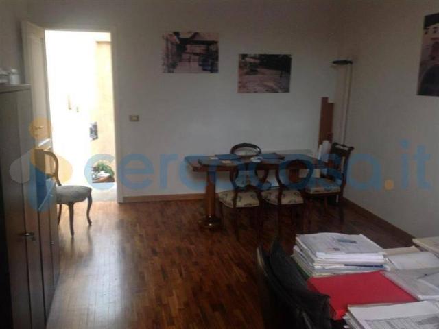 Appartamento in ottime condizioni, in affitto in Piazzetta Santa Sofia, Palermo