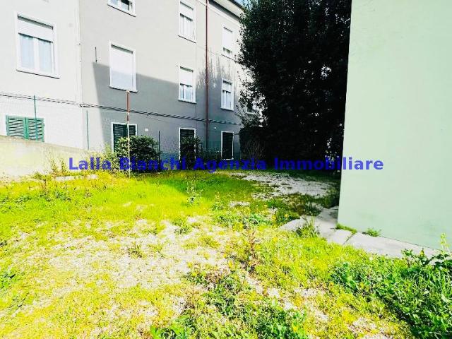 APPARTAMENTO in LOCAZIONE a PESARO