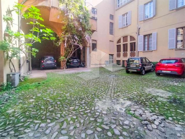 APPARTAMENTO IN LOCAZIONE IN PALAZZO STORICO