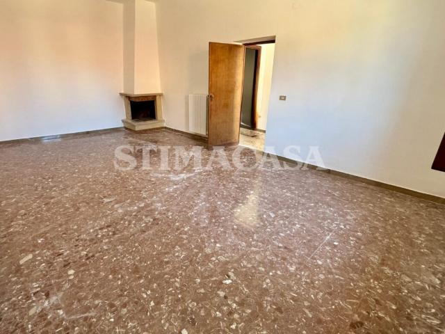 Appartamento in locazione in via America Contatti