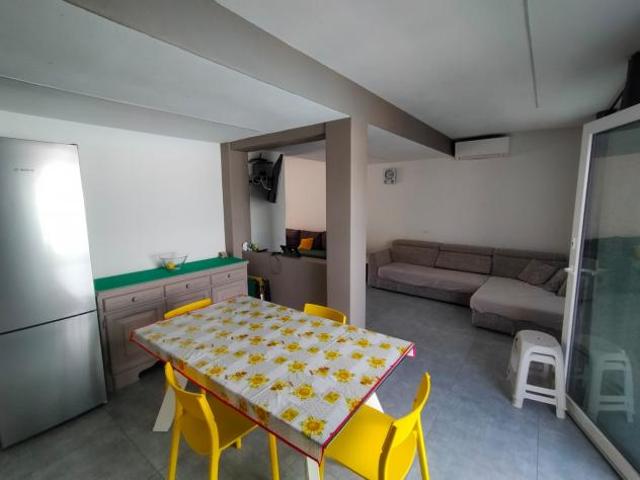 APPARTAMENTO IN RESIDENCE CON PISCINA