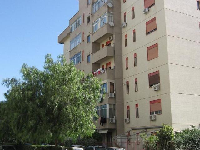 Appartamento in residence Viale Michelangelo 1004