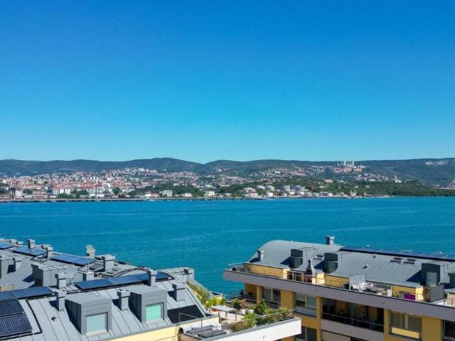 Appartamento in vendita a Muggia TS
