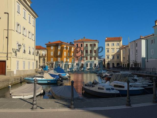 Appartamento in vendita a Muggia TS