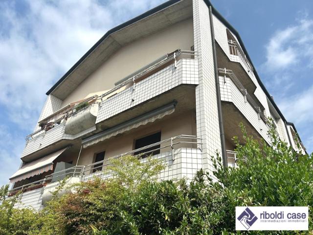 APPARTAMENTO in VENDITA a MUGGIO' di 4 vani