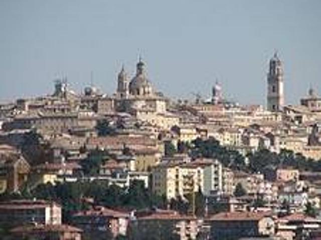 Appartamento in vendita a Macerata MC
