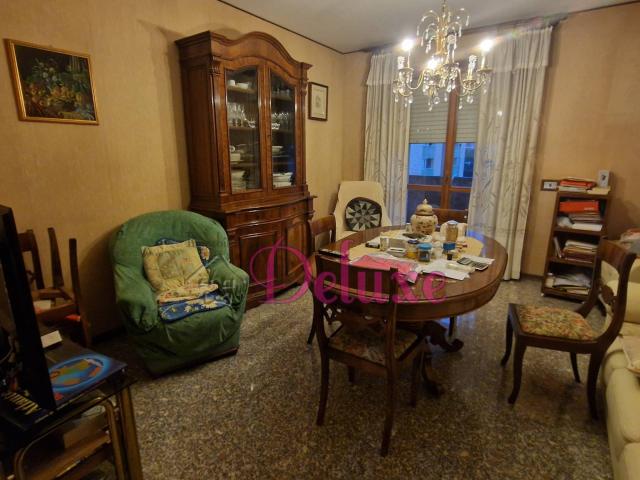 Appartamento in vendita a Macerata, Collevario