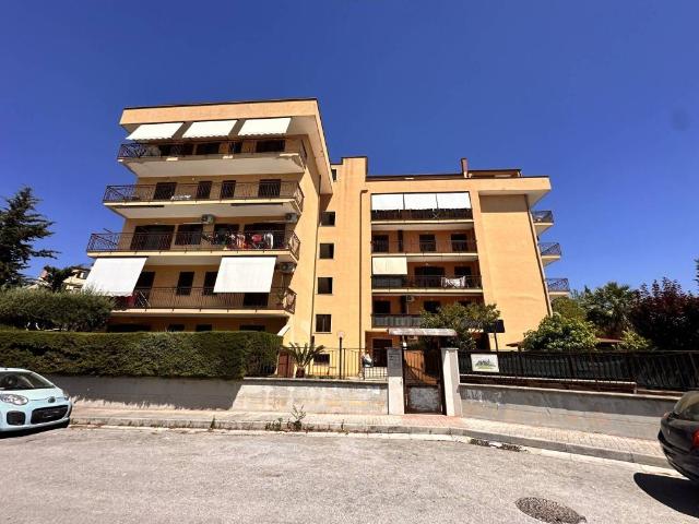 Appartamento in vendita a Maddaloni CE