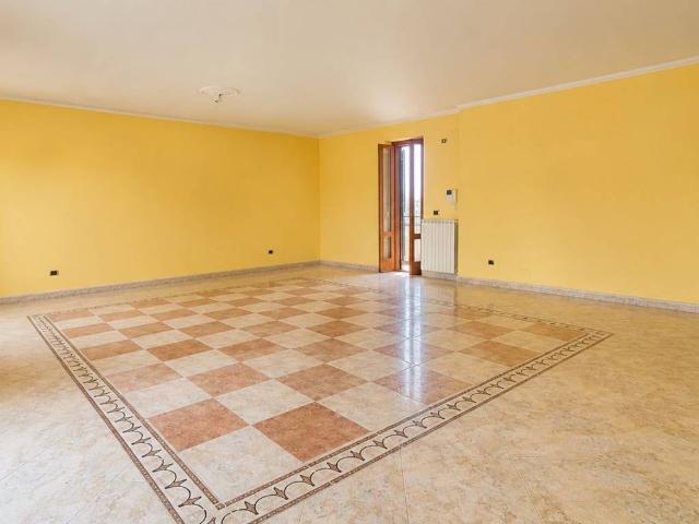 Appartamento in vendita a Maddaloni CE