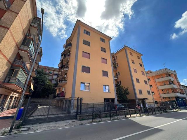 Appartamento in vendita a Maddaloni CE