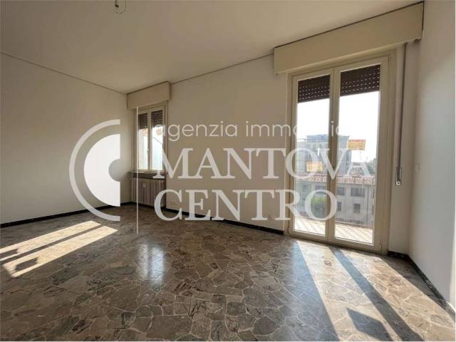 Appartamento in vendita a Mantova MN